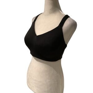 Avia Black High Impact Sports Bra. KEEP THOSE GIRLS IN PLACE! 36DD